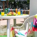 101 Bright With Pool View Appartement