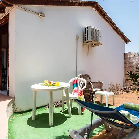 アパート 101 Bright With Pool View *