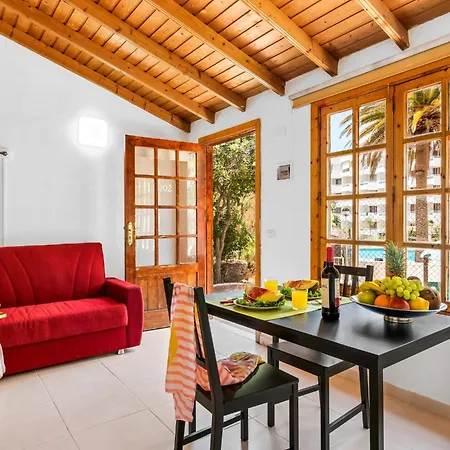 101 Bright With Pool View * Playa Feñabe