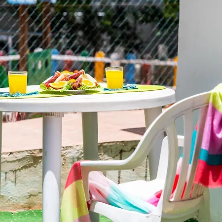 101 Bright With Pool View דירה